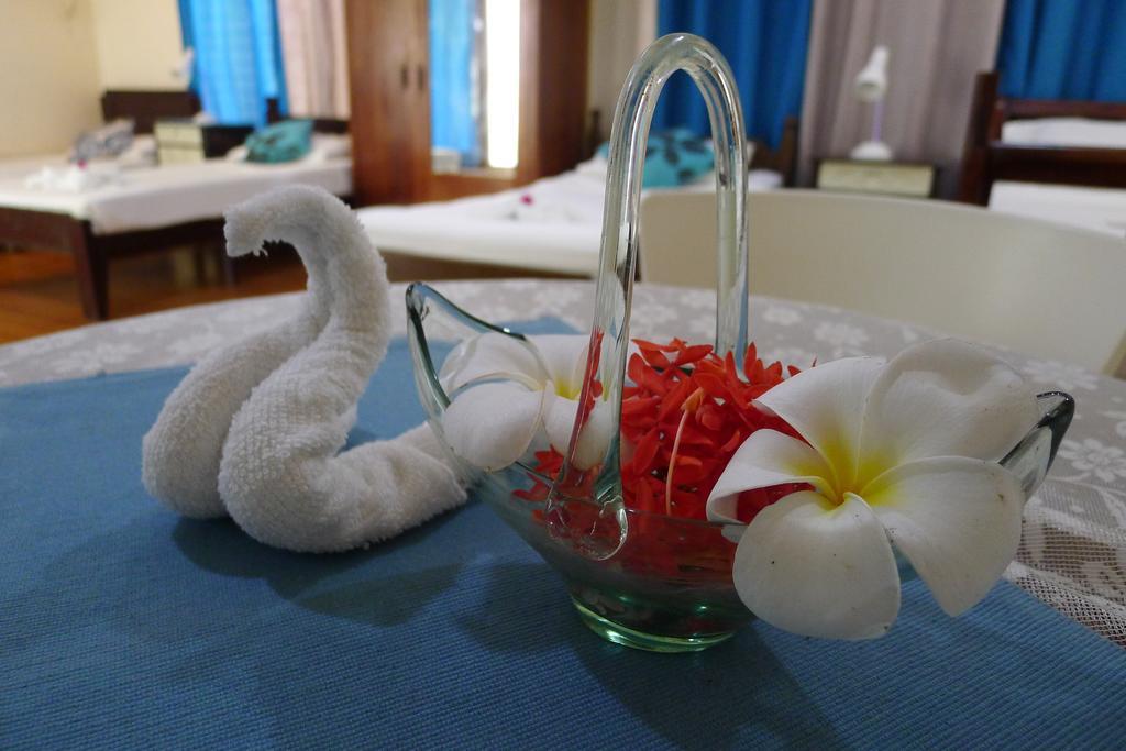 By The Bay, Jacana Bed & Breakfast プエルト・プリンセサ エクステリア 写真