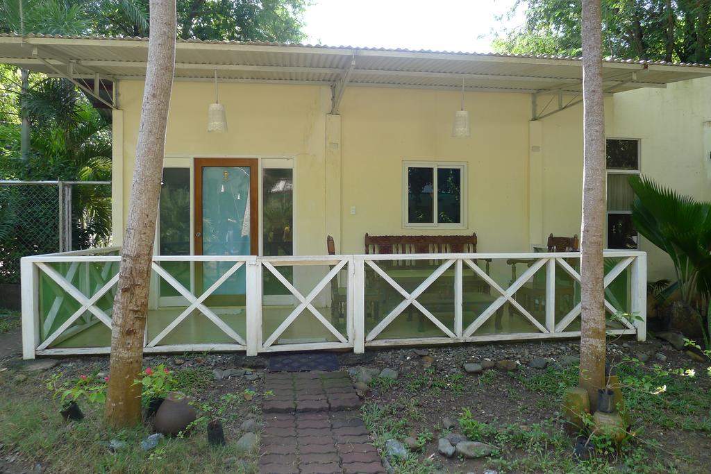 By The Bay, Jacana Bed & Breakfast プエルト・プリンセサ エクステリア 写真