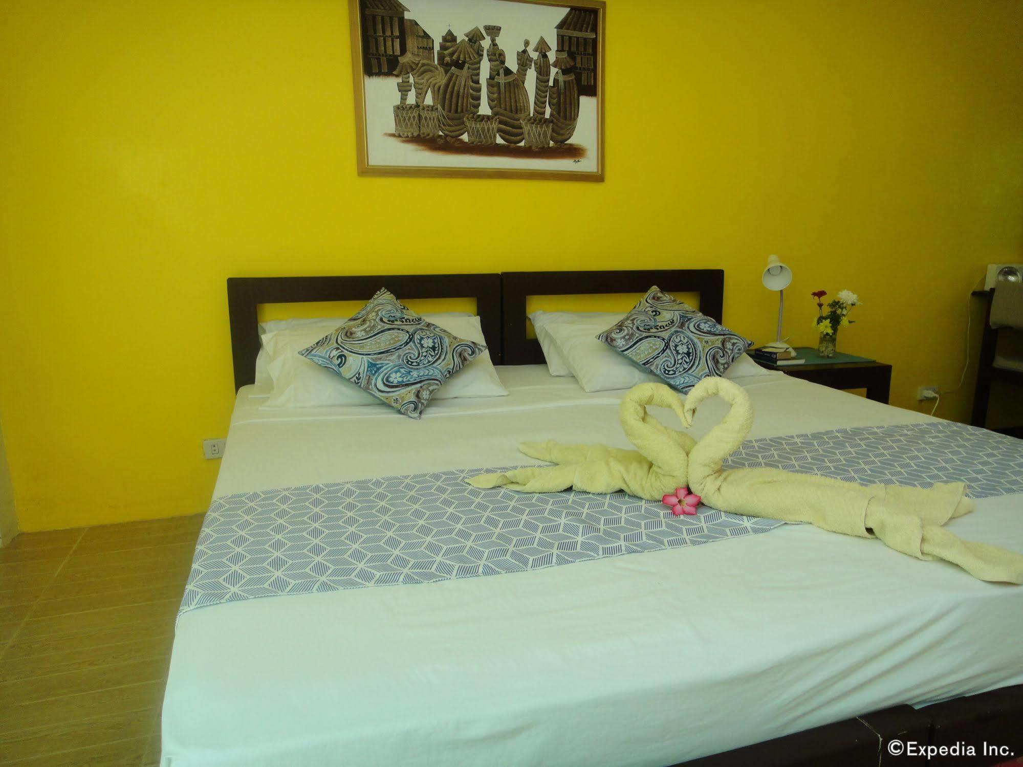 By The Bay, Jacana Bed & Breakfast プエルト・プリンセサ エクステリア 写真