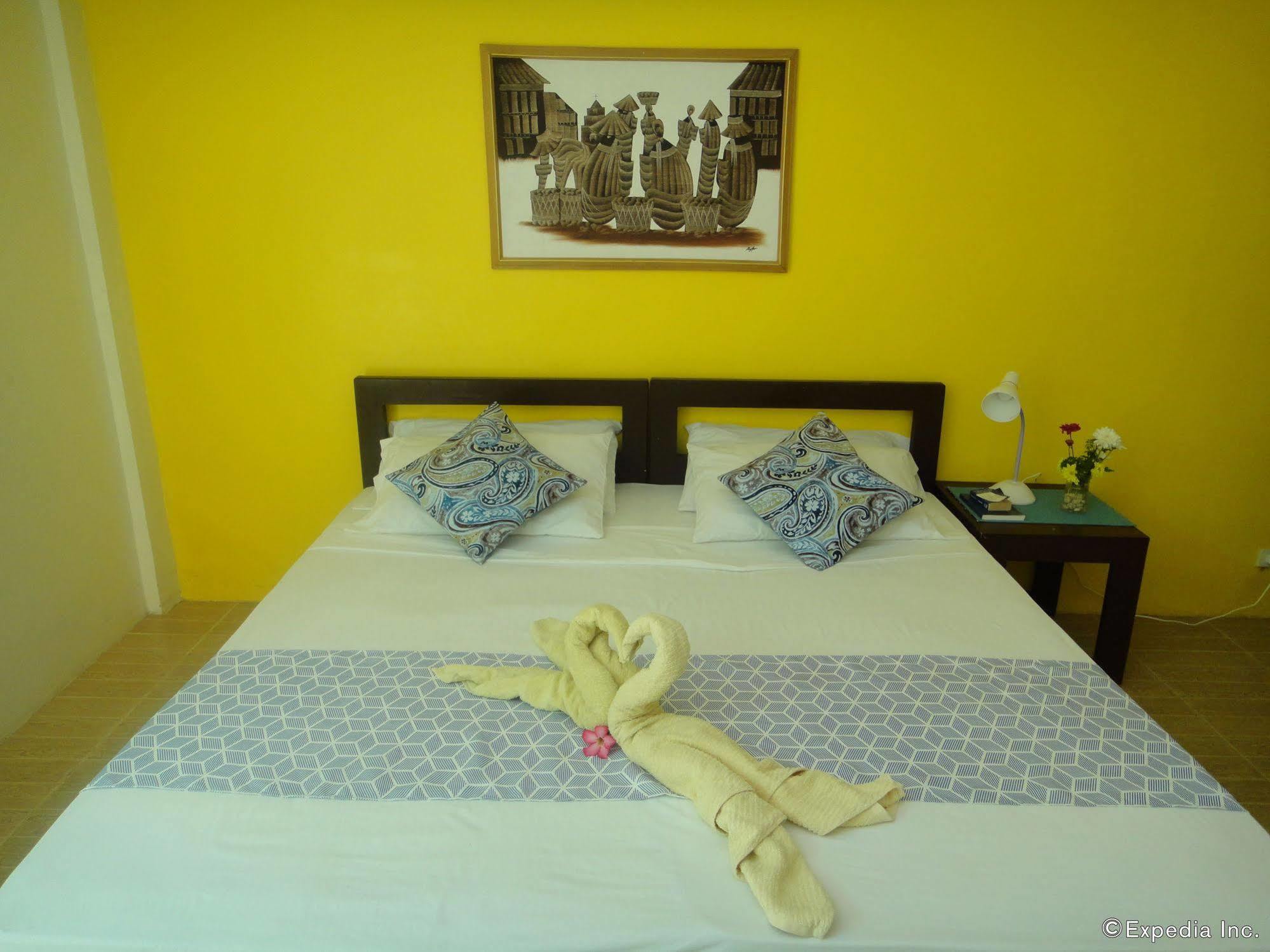 By The Bay, Jacana Bed & Breakfast プエルト・プリンセサ エクステリア 写真