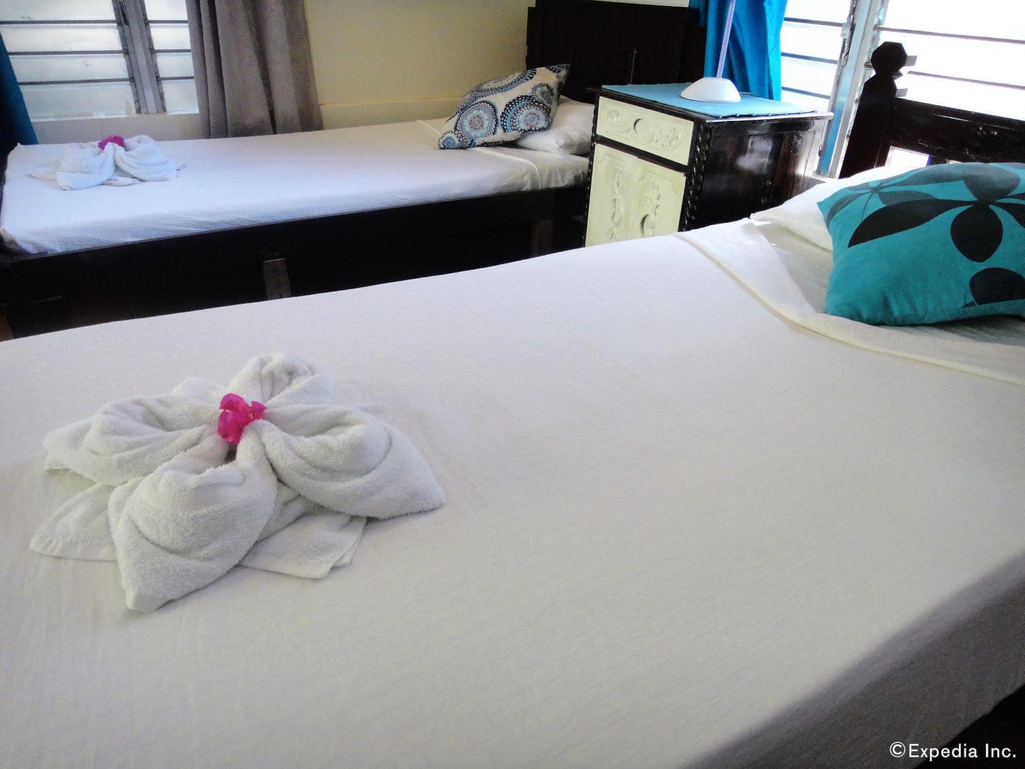 By The Bay, Jacana Bed & Breakfast プエルト・プリンセサ エクステリア 写真