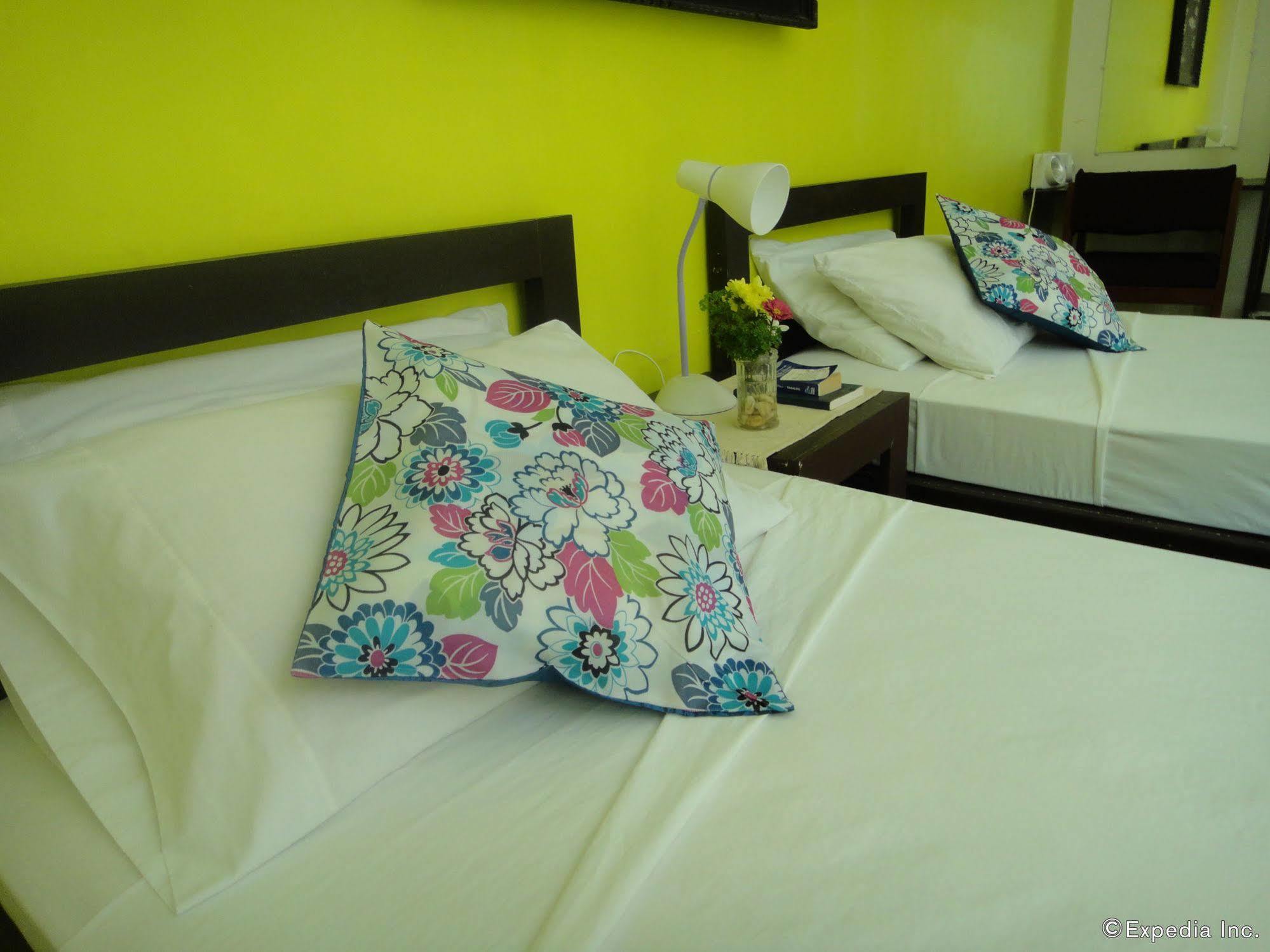 By The Bay, Jacana Bed & Breakfast プエルト・プリンセサ エクステリア 写真