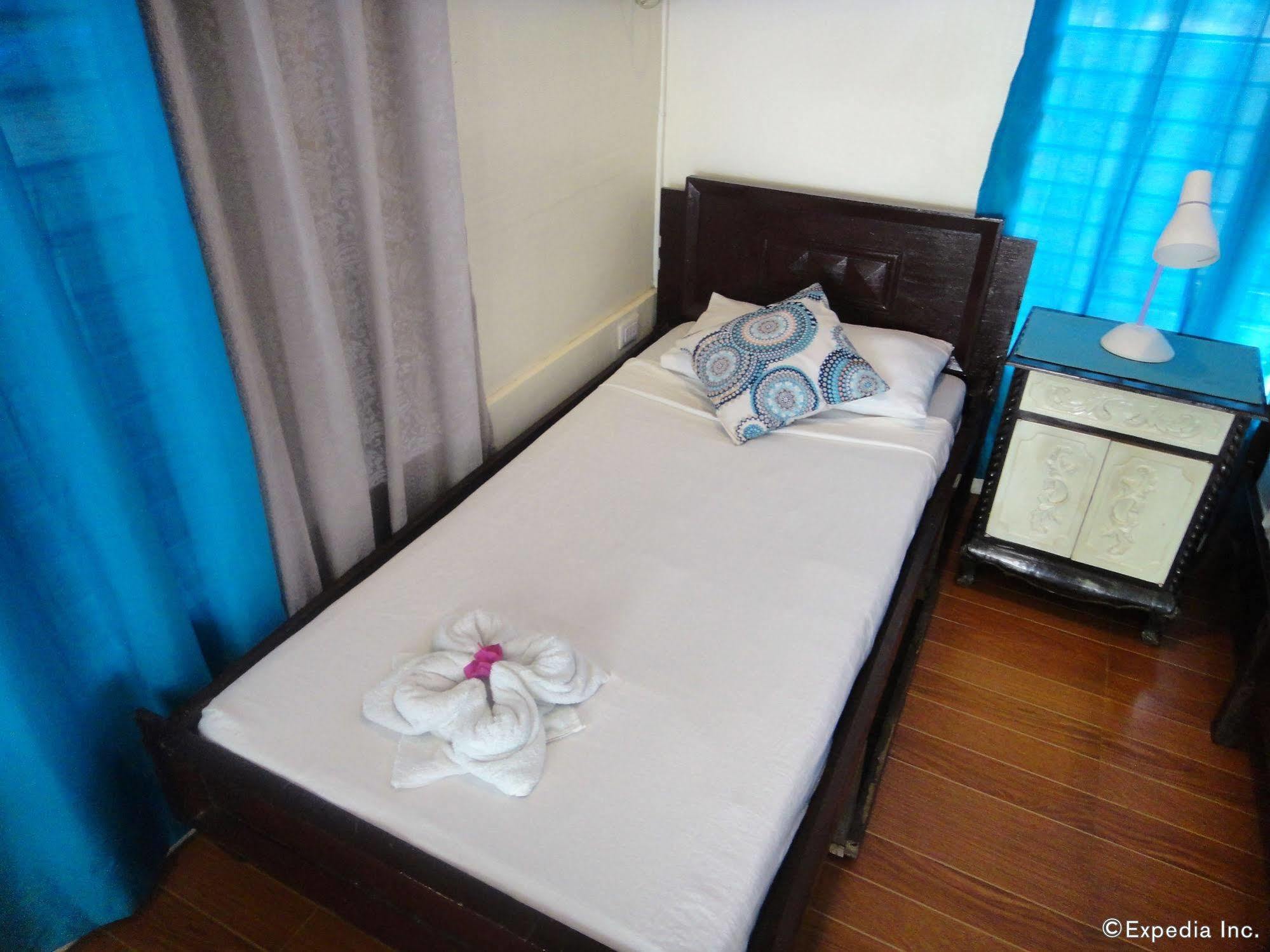 By The Bay, Jacana Bed & Breakfast プエルト・プリンセサ エクステリア 写真